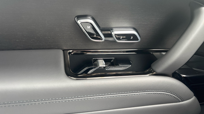 Land Rover Range Rover Sport 3.0 P460e Autobiography 5dr Auto Estate - Image 30